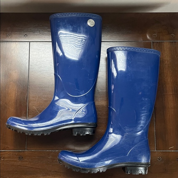 UGG Rain Boots - Picture 6 of 14